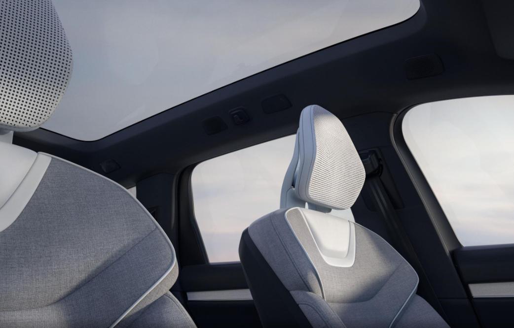 Volvo EX90  interior